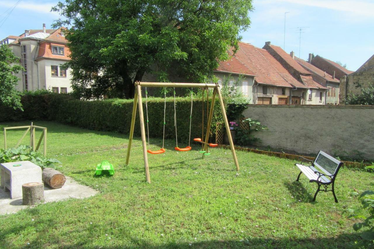 La Belle Endormie - Appartement A Fenetrange Bagian luar foto